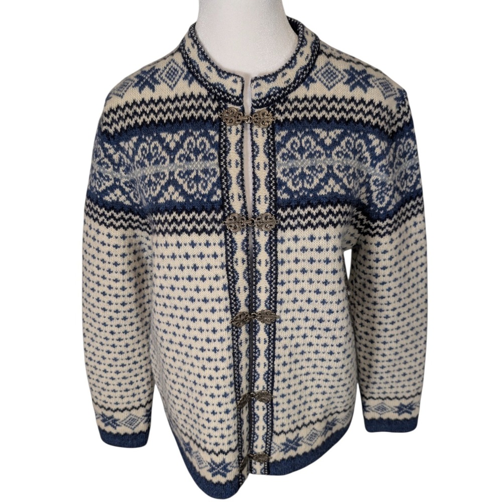 Susan Bristol Nordic Wool Cardigan Sweater Blue White Fair Isle Metal Clasp S